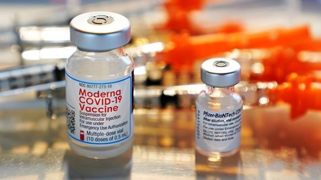 US allows extra COVID vaccine doses for some. Now what? | iNFOnews.ca CP989007449