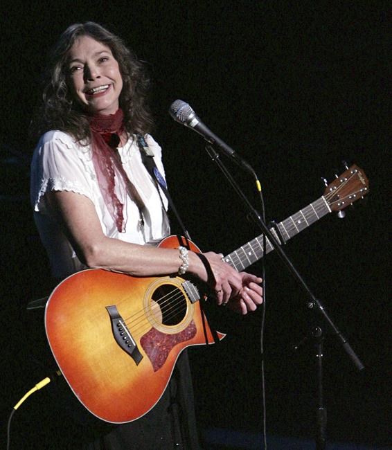 Grammy-winning folk singer-songwriter Nanci Griffith dies | iNFOnews.ca
