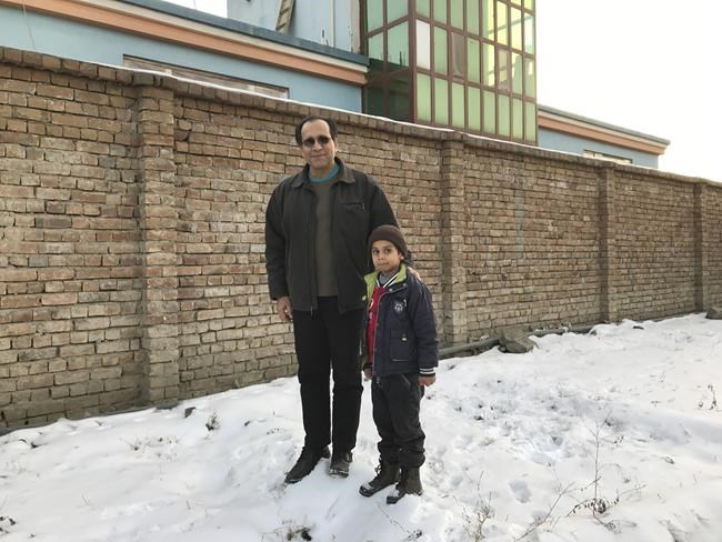 U.S. families mid-adoption trying to get Afghan children out | iNFOnews.ca