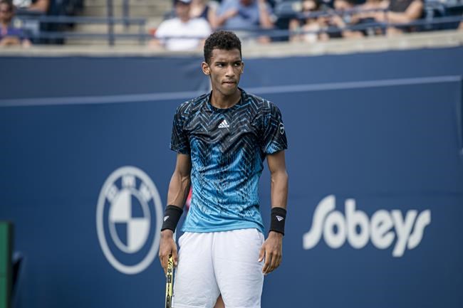 Auger-Aliassime advances at Cincinnati Masters, Andreescu eliminated | iNFOnews.ca