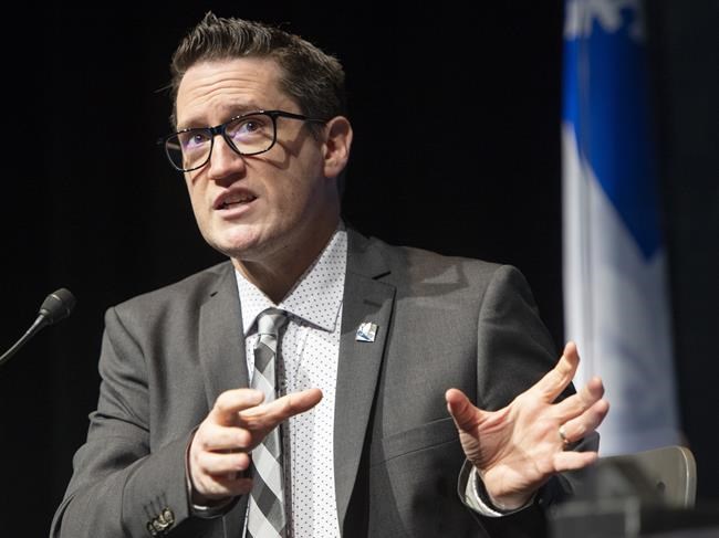 COVID-19: Quebec minister slams anti-vaccine passport protesters wearing yellow star | iNFOnews.ca
