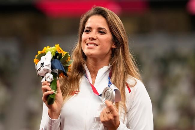 Polish Olympian auctions silver medal to help sick child | iNFOnews.ca