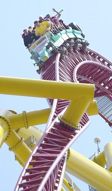 Roller coaster closed after object flies off ride, injures 1 | iNFOnews.ca