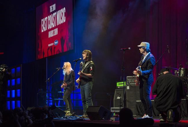 Sloan, Headstones, Moist and the Tea Party scrap joint tour dogged by COVID-19 delays | iNFOnews.ca
