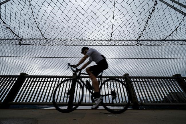 Mental health online: Police posts of crises may traumatize | iNFOnews.ca