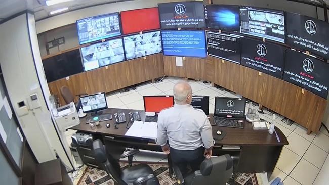 Iran official acknowledges videos of Evin prison abuse real | iNFOnews.ca CP96405971