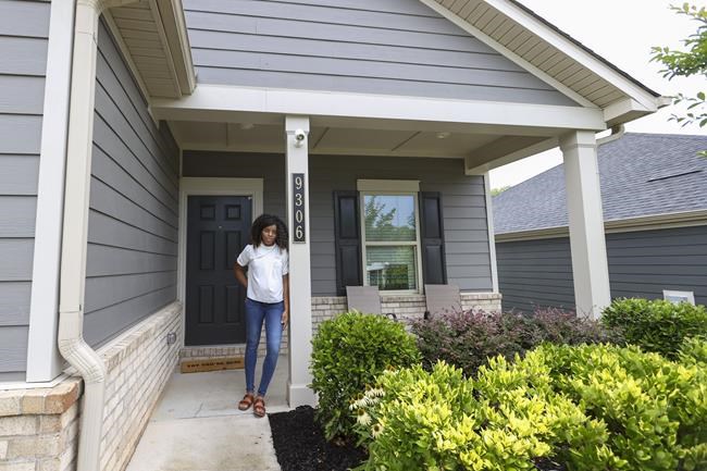 The secret bias hidden in mortgage-approval algorithms | iNFOnews.ca