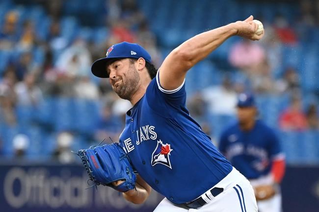 Ray fans 14, Kirk drives in go-ahead run as Blue Jays defeat White Sox 3-1 | iNFOnews.ca