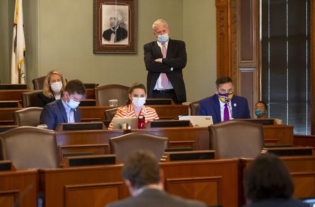 Illinois Democrats OK new legislative maps over criticism | iNFOnews.ca Illinois Democrats OK new legislative maps over criticism | iNFOnews.ca