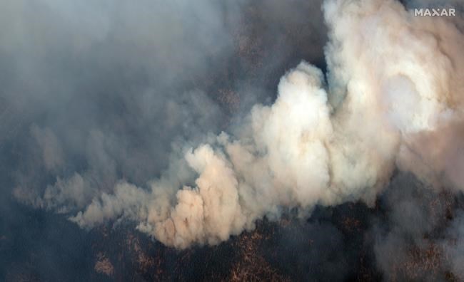 Weather slows California wildfire, but flames keep moving | iNFOnews.ca