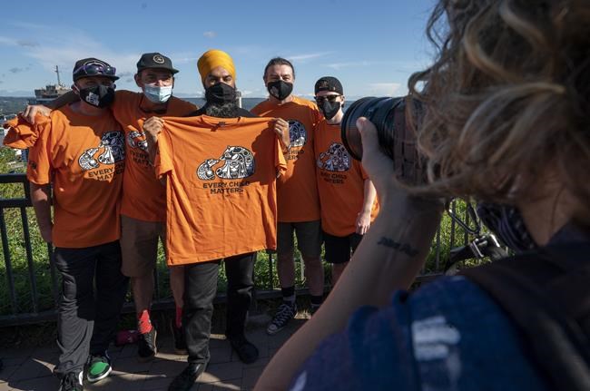 Parties' leaders pledge to support workers with more benefits | iNFOnews.ca