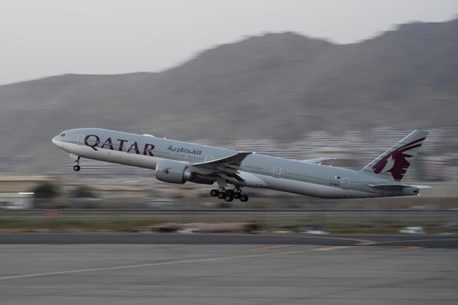 43 Canadians among those on board Qatari commercial flight out of Afghanistan | iNFOnews.ca