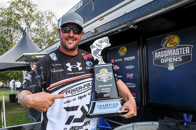 Canadian Cory Johnston comes on strong to capture first Bassmaster fishing title | iNFOnews.ca