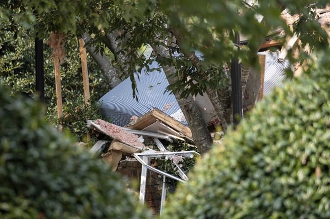 4 injured after apartment building explosion near Atlanta | iNFOnews.ca CP1083080550