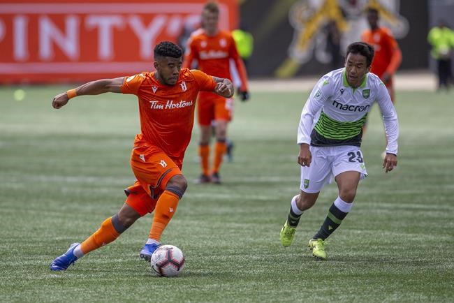 Canadian-born forward Emery Welshman returns to CPL champions Forge FC | iNFOnews.ca CP1793951234