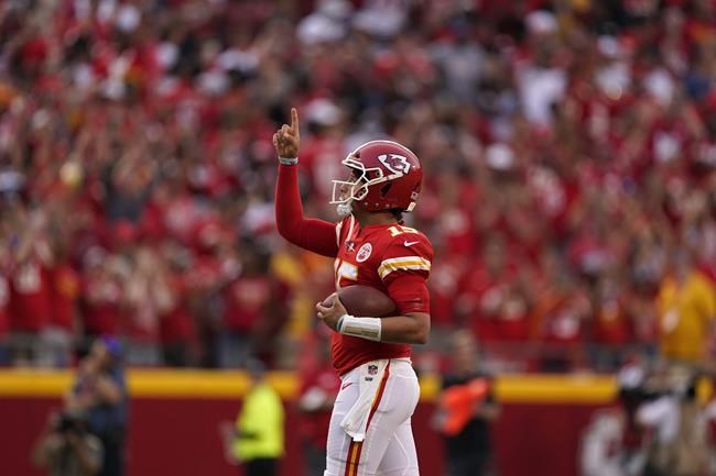 Bucs, Chiefs start season in top 2 spots in AP Pro32 poll | iNFOnews.ca