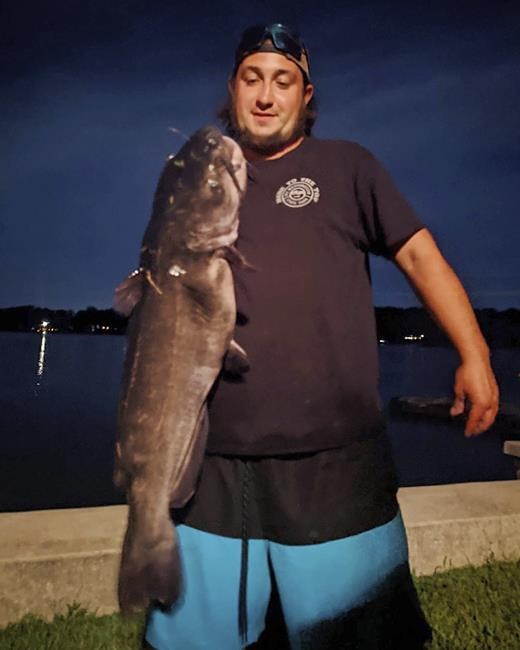 White catfish catch shatters state, and maybe, world record | iNFOnews.ca