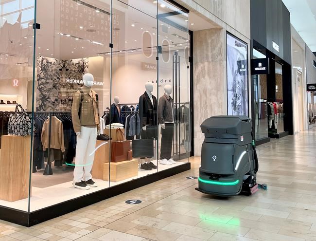 Made-in-Canada cleaning robots increasingly visible amid pandemic | iNFOnews.ca
