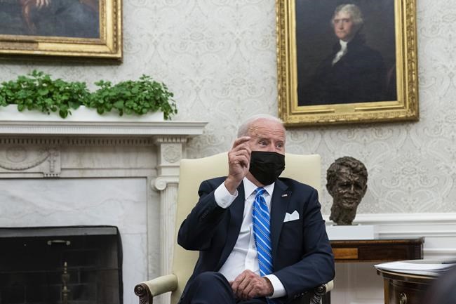 GLIMPSES: Britain's Johnson rides rails to meet Amtrak Joe | iNFOnews.ca GLIMPSES: Britain's Johnson rides rails to meet Amtrak Joe | iNFOnews.ca