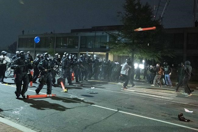 Feds charge DC cop with murder in police pursuit death | iNFOnews.ca Feds charge DC cop with murder in police pursuit death | iNFOnews.ca