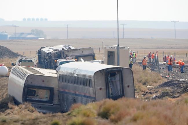 7 passengers on derailed train sue Amtrak, BNSF Railway | iNFOnews.ca