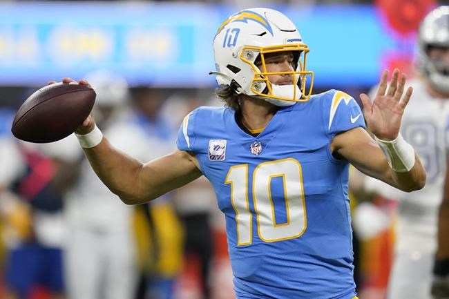 Herbert, Ekeler propel Chargers to 28-14 win over Raiders | iNFOnews.ca CP198202489