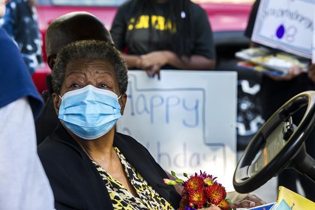Little Rock 9 member celebrates 80th birthday with students | iNFOnews.ca