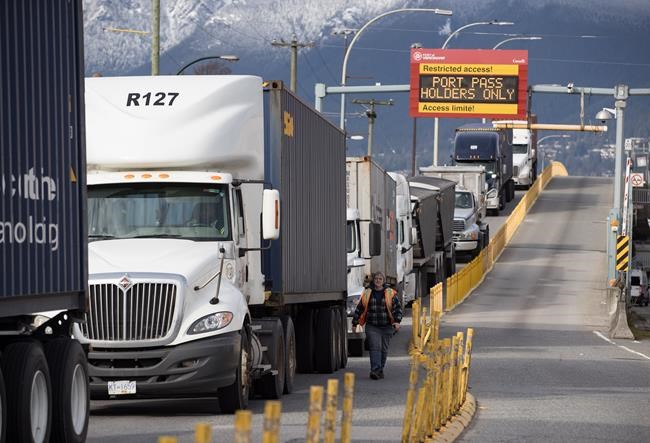 New B.C. training program for commercial truckers boosts skills, safety: ministry | iNFOnews.ca New B.C. training program for commercial truckers boosts skills, safety: ministry | iNFOnews.ca