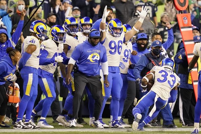 Stafford, Rams beat Seahawks 26-17; Wilson injures finger | iNFOnews.ca
