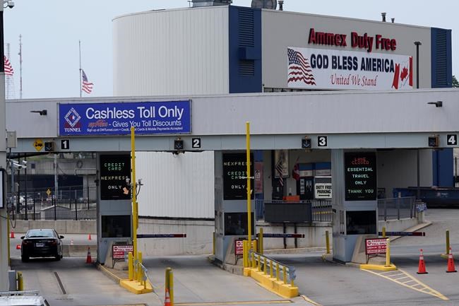 U.S. border reopening, Canadians unhappy with Facebook : In The News for Oct. 13 | iNFOnews.ca U.S. border reopening, Canadians unhappy with Facebook : In The News for Oct. 13 | iNFOnews.ca