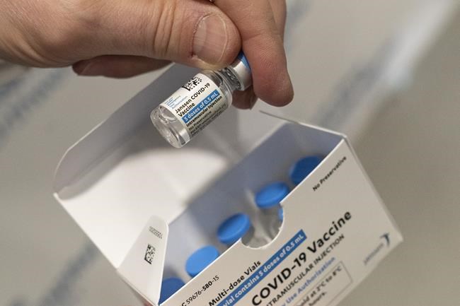 More questions for J&J vaccine boosters ahead of FDA review | iNFOnews.ca CP1593227700