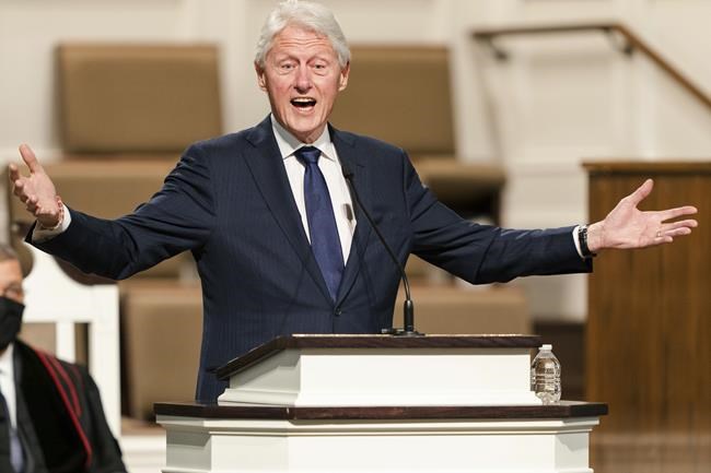 Bill Clinton to spend 1 more night in California hospital | iNFOnews.ca