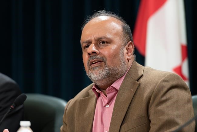 Saskatchewan's chief medical health officer cries as he presents COVID-19 modelling | iNFOnews.ca
