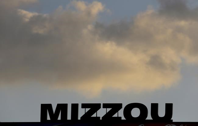 Mizzou suspends fraternity activities after hospitalization | iNFOnews.ca CP1886594015