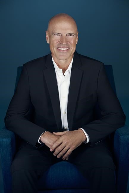 Messier offers his views on leadership, success in new memoir 'No One Wins Alone" | iNFOnews.ca Messier offers his views on leadership, success in new memoir 'No One Wins Alone" | iNFOnews.ca