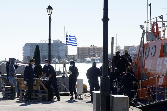 Greece: 3 girls, 1 woman die after migrant dinghy sinks | iNFOnews.ca CP340810485