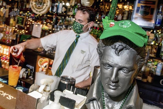 Return to Sender? Stolen Elvis bust is back in Illinois bar | iNFOnews.ca CP2032549609