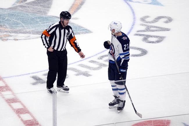 Sharks overcome loss of players, coach to protocols in win | iNFOnews.ca