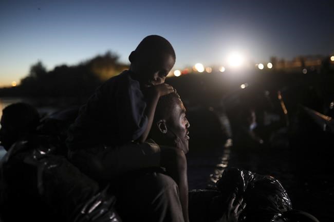 How Biden's border plans went from hopeful to chaotic | iNFOnews.ca CP1988319238