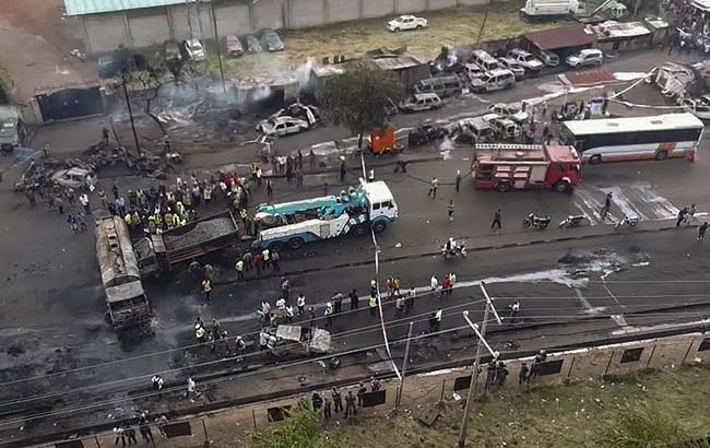 Oil tanker explodes in Sierra Leone, killing at least 98 | iNFOnews.ca Oil tanker explodes in Sierra Leone, killing at least 98 | iNFOnews.ca