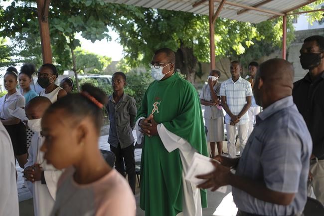Haiti priest recounts abduction by gang holding missionaries | iNFOnews.ca