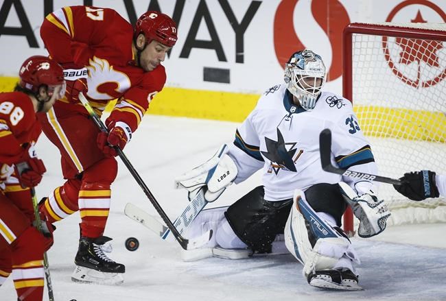 Couture scores game-winner, San Jose Sharks douse Calgary Flames 4-1 | iNFOnews.ca