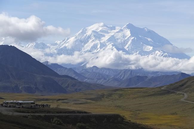 Utah doctor accused of lying for Denali helicopter rescue | iNFOnews.ca Utah doctor accused of lying for Denali helicopter rescue | iNFOnews.ca