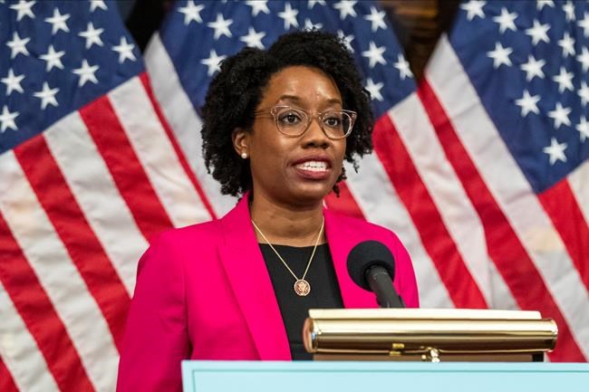 US Rep. Underwood of Illinois has uterine fibroids surgery | iNFOnews.ca