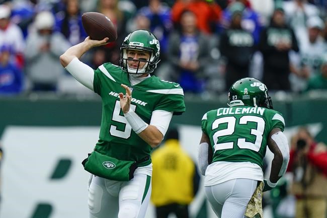 Allen, Bills D dominate White, Jets in 45-17 rout | iNFOnews.ca