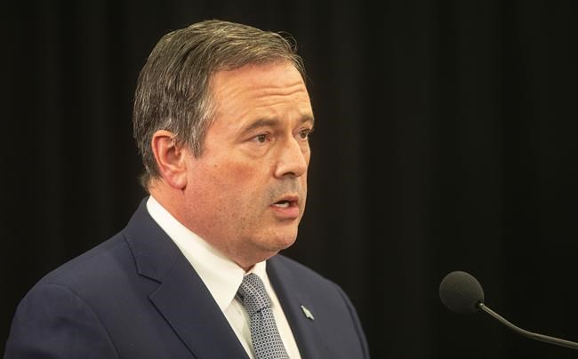 Alberta premier faces renewed call from 22 party boards for early leadership review | iNFOnews.ca