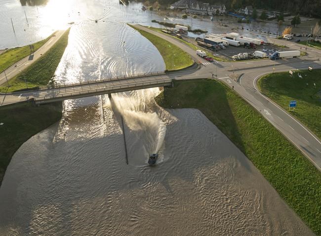 The latest news on mudslides and flooding in B.C. | iNFOnews.ca