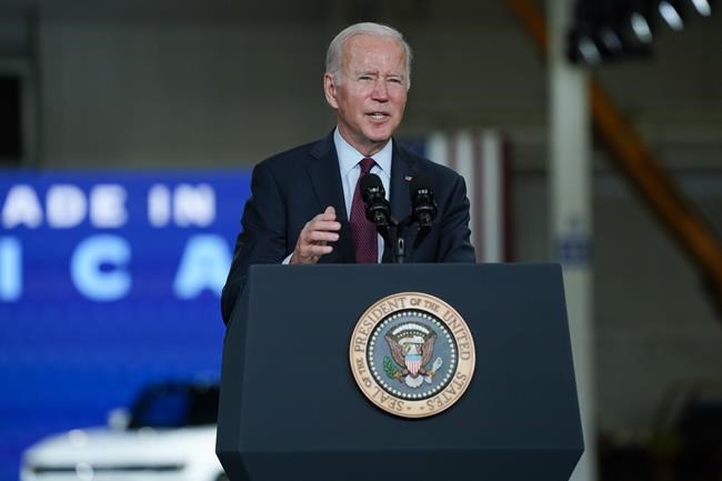 Biden aims to limit turnover among federal contract workers | iNFOnews.ca