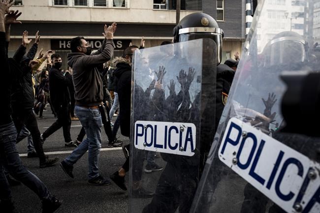 Spanish metalworkers call off strike after pay rise deal | iNFOnews.ca