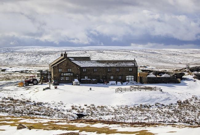 Lock in: Dozens stuck in England's highest pub after storm | iNFOnews.ca Lock in: Dozens stuck in England's highest pub after storm | iNFOnews.ca
